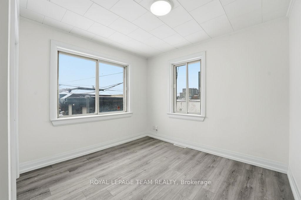 Photo 8 of Unit 1, 874 Clyde Avenue, Ottawa, McKellar Heights — HOMEH