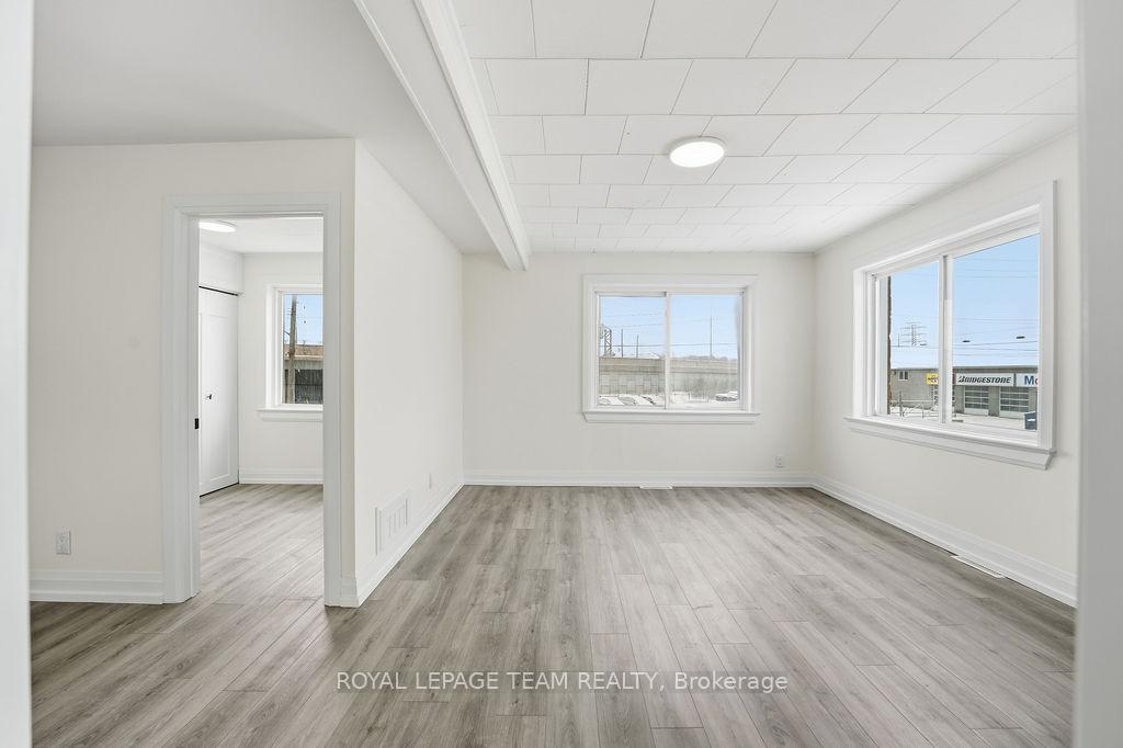 Photo 6 of Unit 1, 874 Clyde Avenue, Ottawa, McKellar Heights — HOMEH