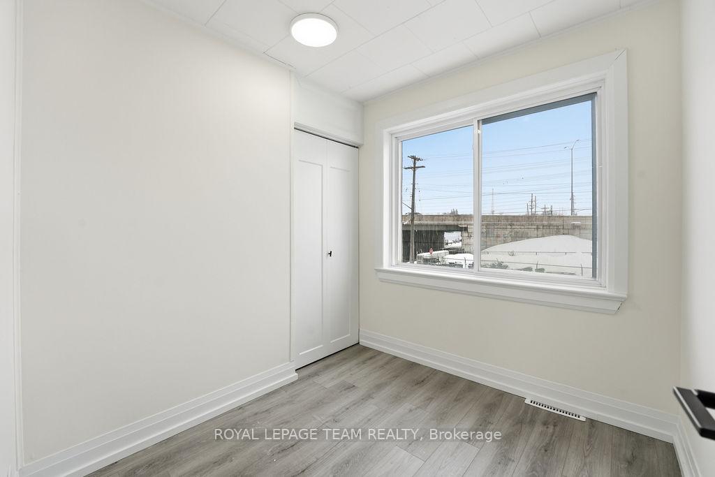 Photo 9 of Unit 1, 874 Clyde Avenue, Ottawa, McKellar Heights — HOMEH