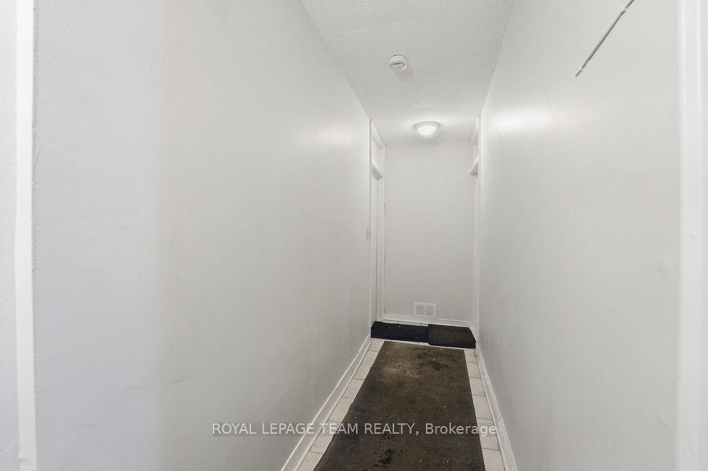 Photo 12 of Unit 1, 874 Clyde Avenue, Ottawa, McKellar Heights — HOMEH