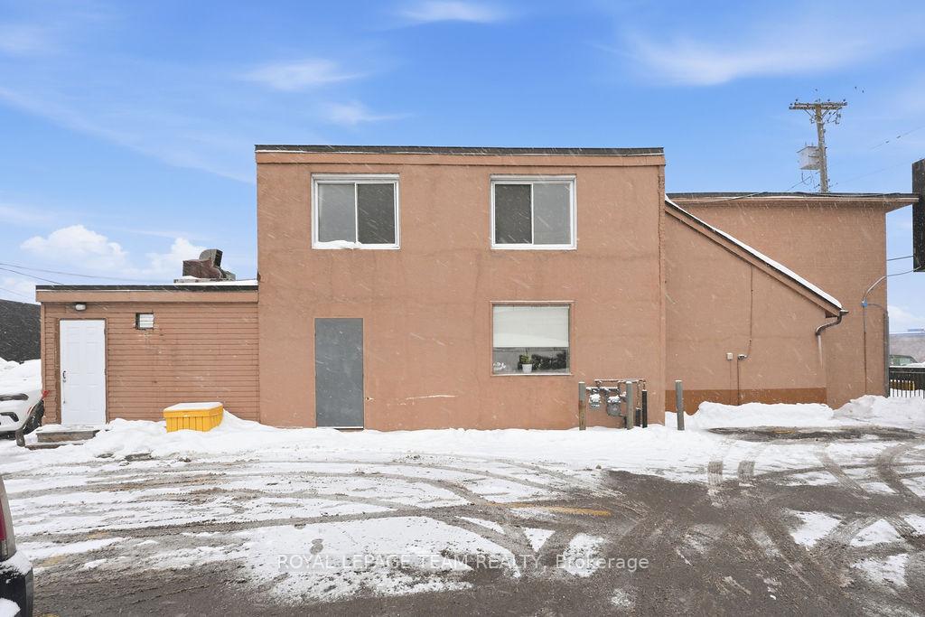 Photo 18 of Unit 1, 874 Clyde Avenue, Ottawa, McKellar Heights — HOMEH
