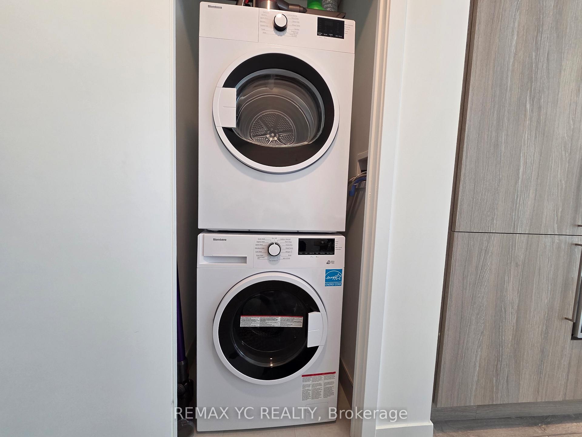 Photo 4 of Unit 1722, 2020 Bathurst Street, Toronto, Humewood-Cedarvale — HOMEH