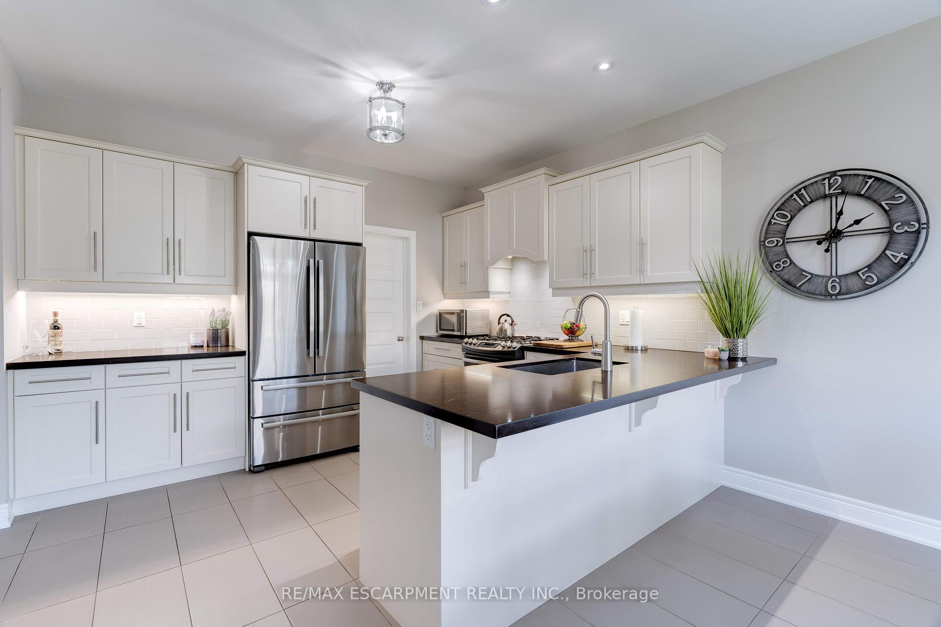 Photo 12 of 13 Biggar Crescent, Grimsby, Grimsby West — HOMEH