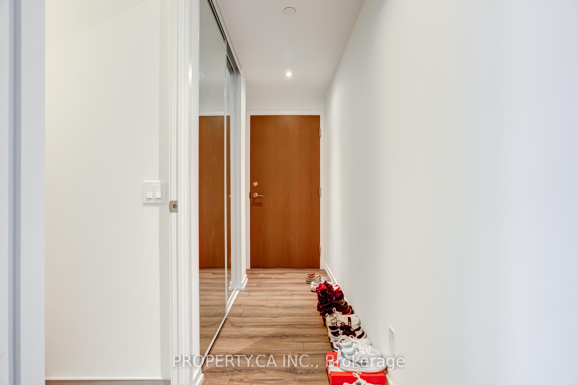 Photo 11 of Unit 1201, 7890 Jane Street, Vaughan, Vaughan Corporate Centre — HOMEH