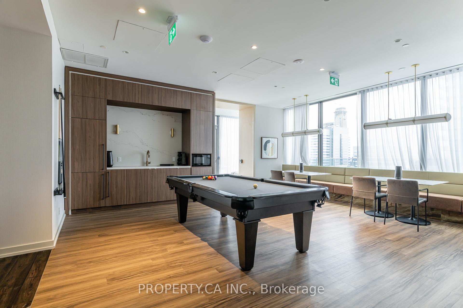 Photo 7 of Unit 1201, 7890 Jane Street, Vaughan, Vaughan Corporate Centre — HOMEH