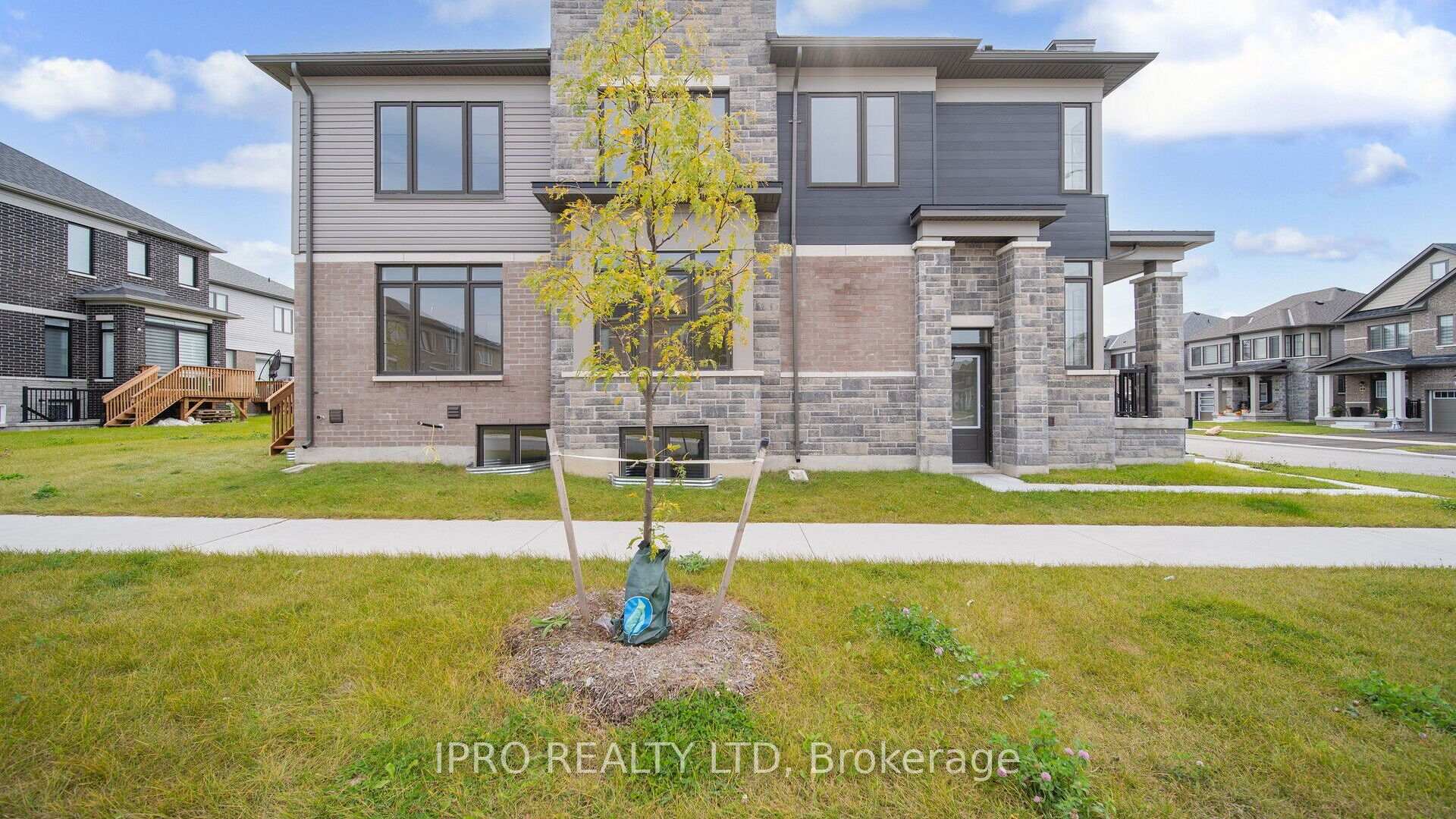 Photo 4 of Unit Unit #1, 20 Ludlow Drive, Barrie, Rural Barrie Southeast — HOMEH