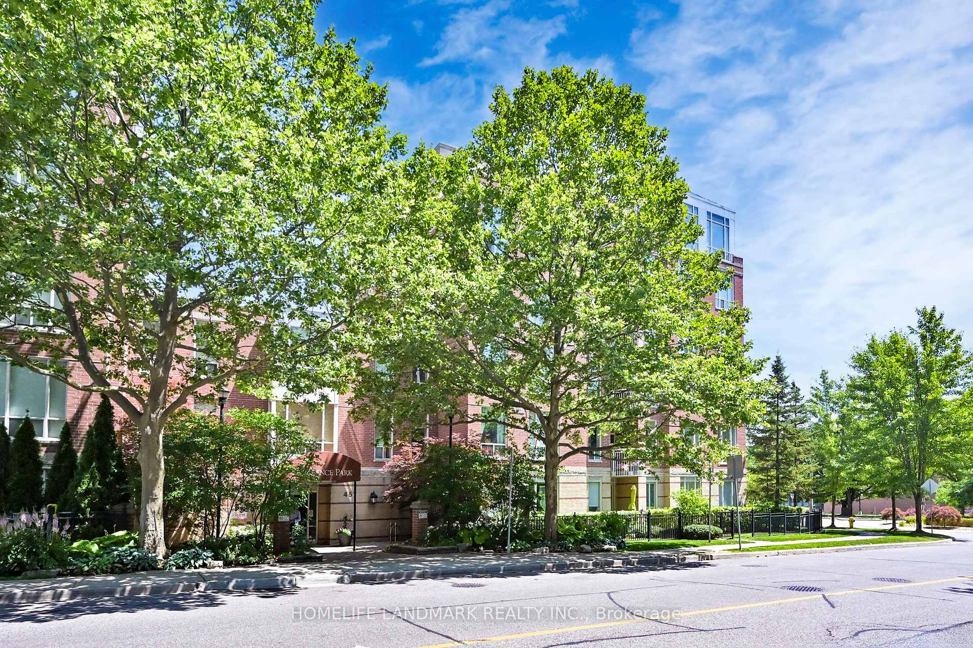 Photo 6 of Unit 404, 451 Rosewell Avenue, Toronto, Lawrence Park South — HOMEH