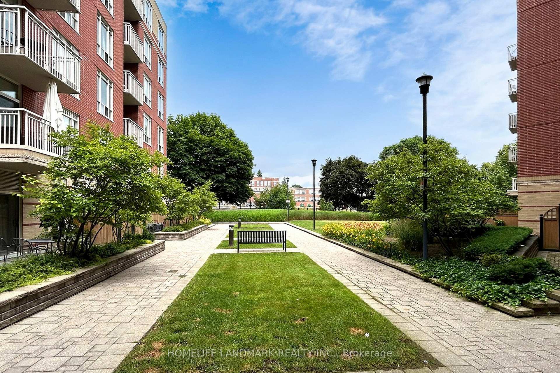 Photo 11 of Unit 404, 451 Rosewell Avenue, Toronto, Lawrence Park South — HOMEH