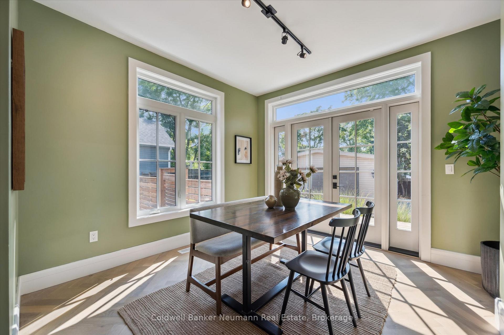 Photo 10 of 62 Kirkland Street, Guelph, Exhibition Park — HOMEH
