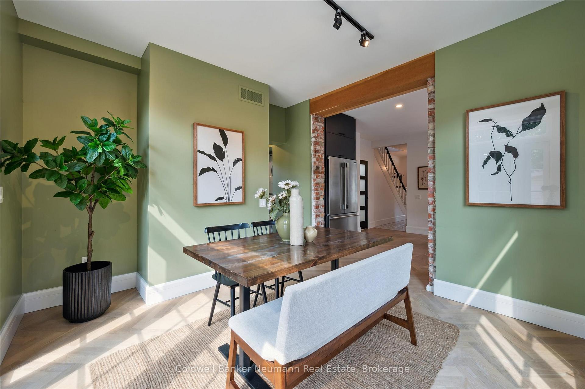 Photo 11 of 62 Kirkland Street, Guelph, Exhibition Park — HOMEH