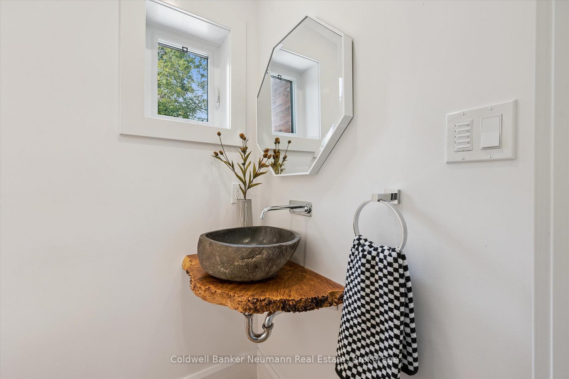 Photo 12 of 62 Kirkland Street, Guelph, Exhibition Park — HOMEH