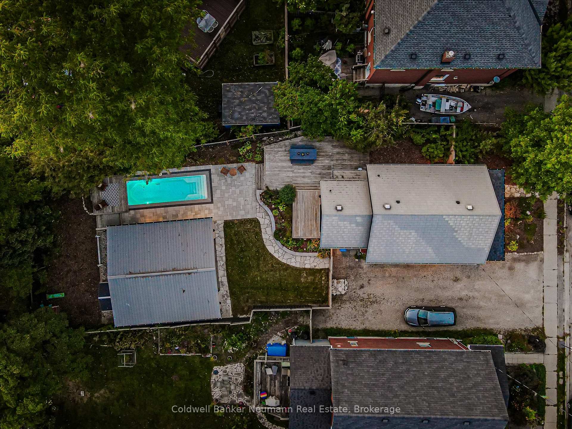 Photo 38 of 62 Kirkland Street, Guelph, Exhibition Park — HOMEH
