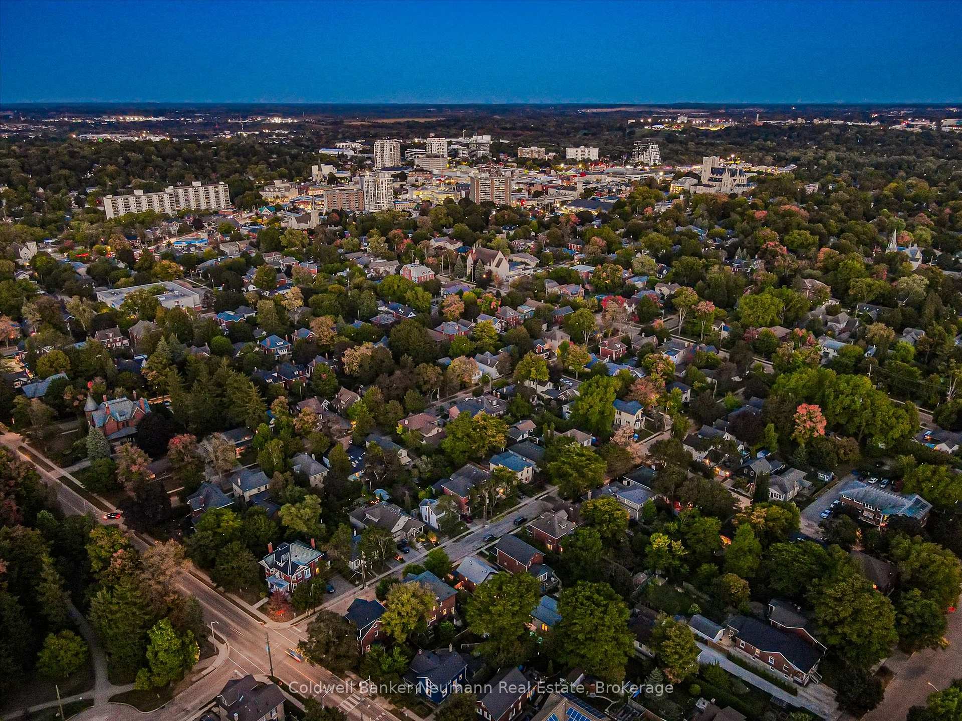 Photo 40 of 62 Kirkland Street, Guelph, Exhibition Park — HOMEH