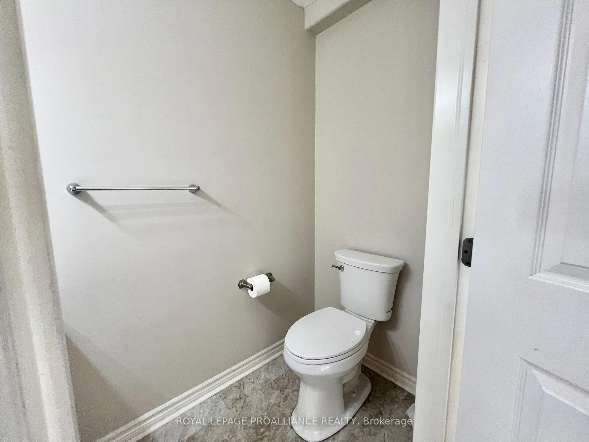 Photo 13 of 32 Princeton Place, Belleville, Thurlow Ward — HOMEH