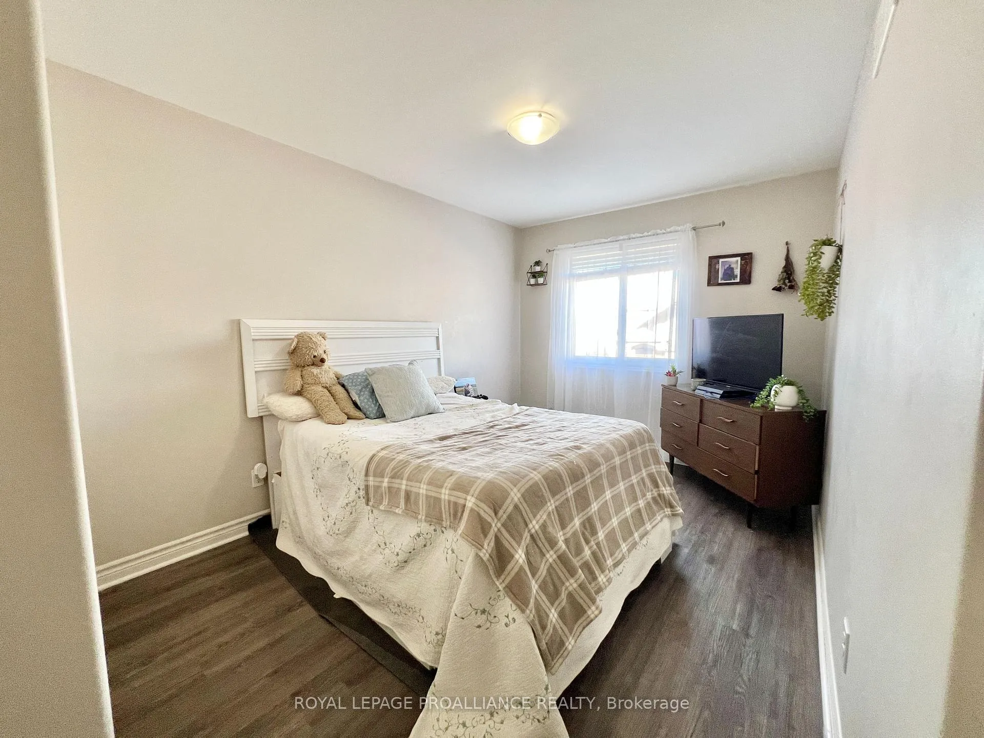 Photo 20 of 32 Princeton Place, Belleville, Thurlow Ward — HOMEH