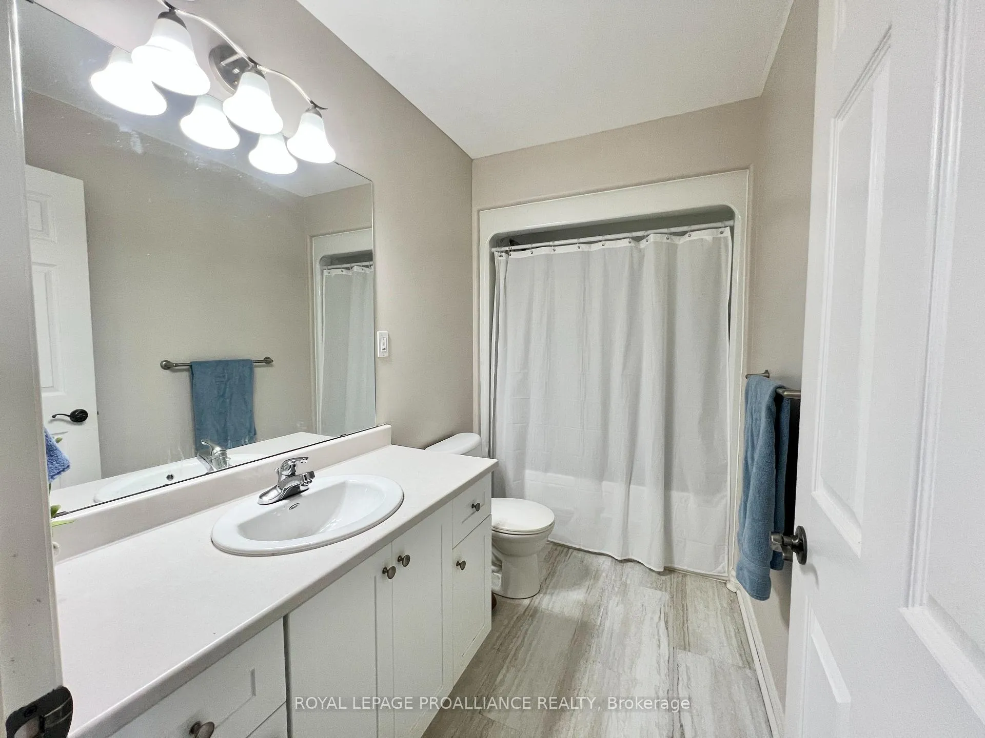 Photo 22 of 32 Princeton Place, Belleville, Thurlow Ward — HOMEH