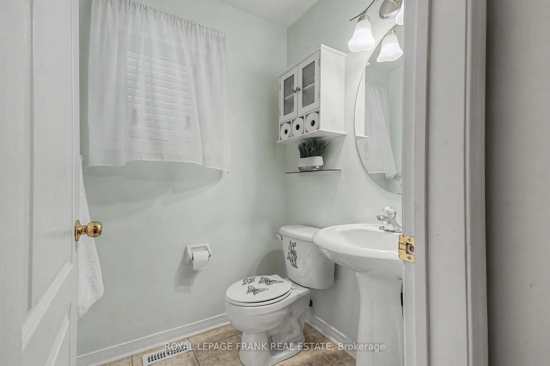 Photo 21 of 129 Stillwell Lane, Clarington, Newcastle — HOMEH