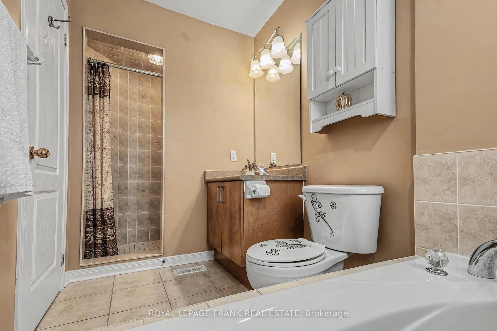 Photo 28 of 129 Stillwell Lane, Clarington, Newcastle — HOMEH