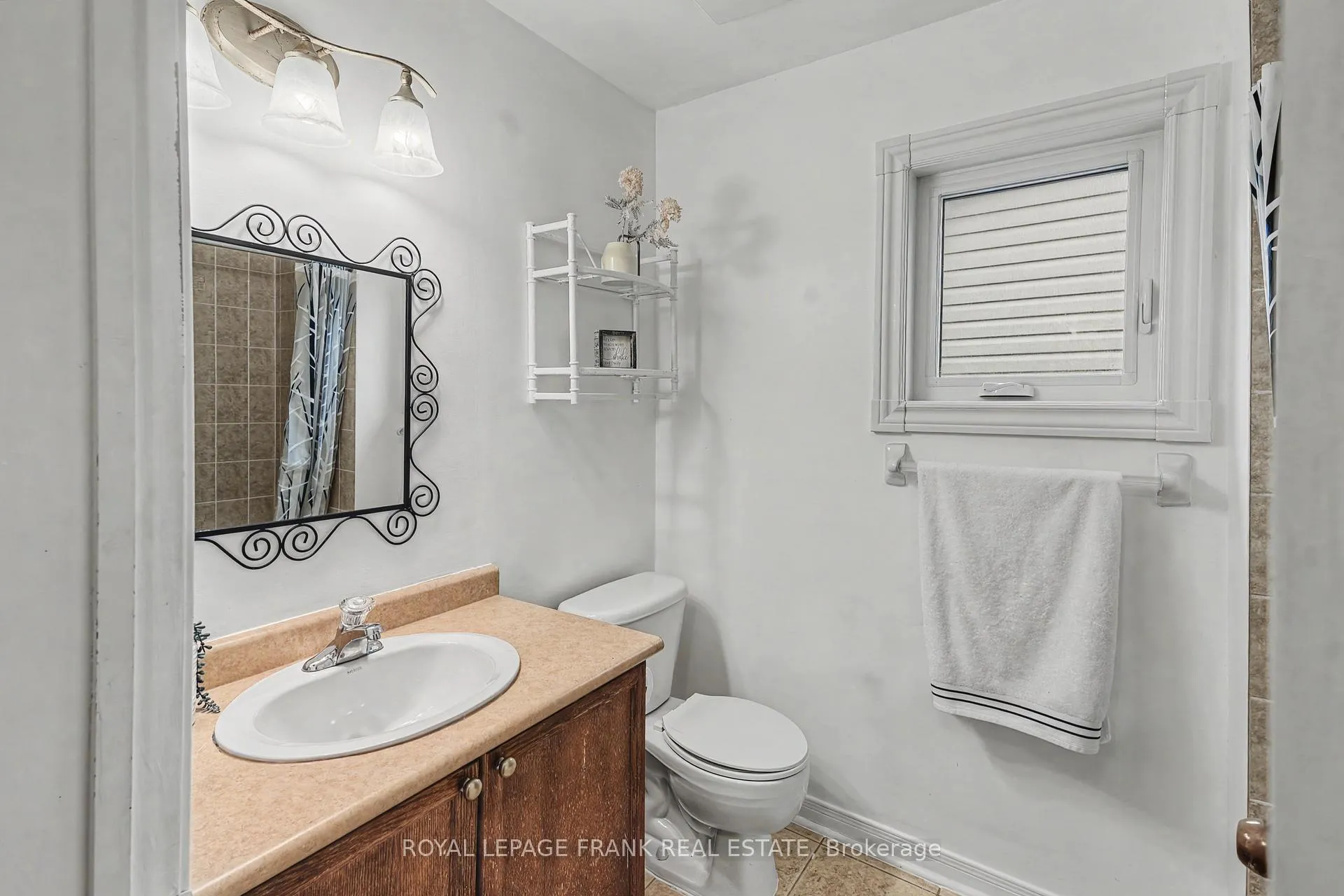 Photo 31 of 129 Stillwell Lane, Clarington, Newcastle — HOMEH