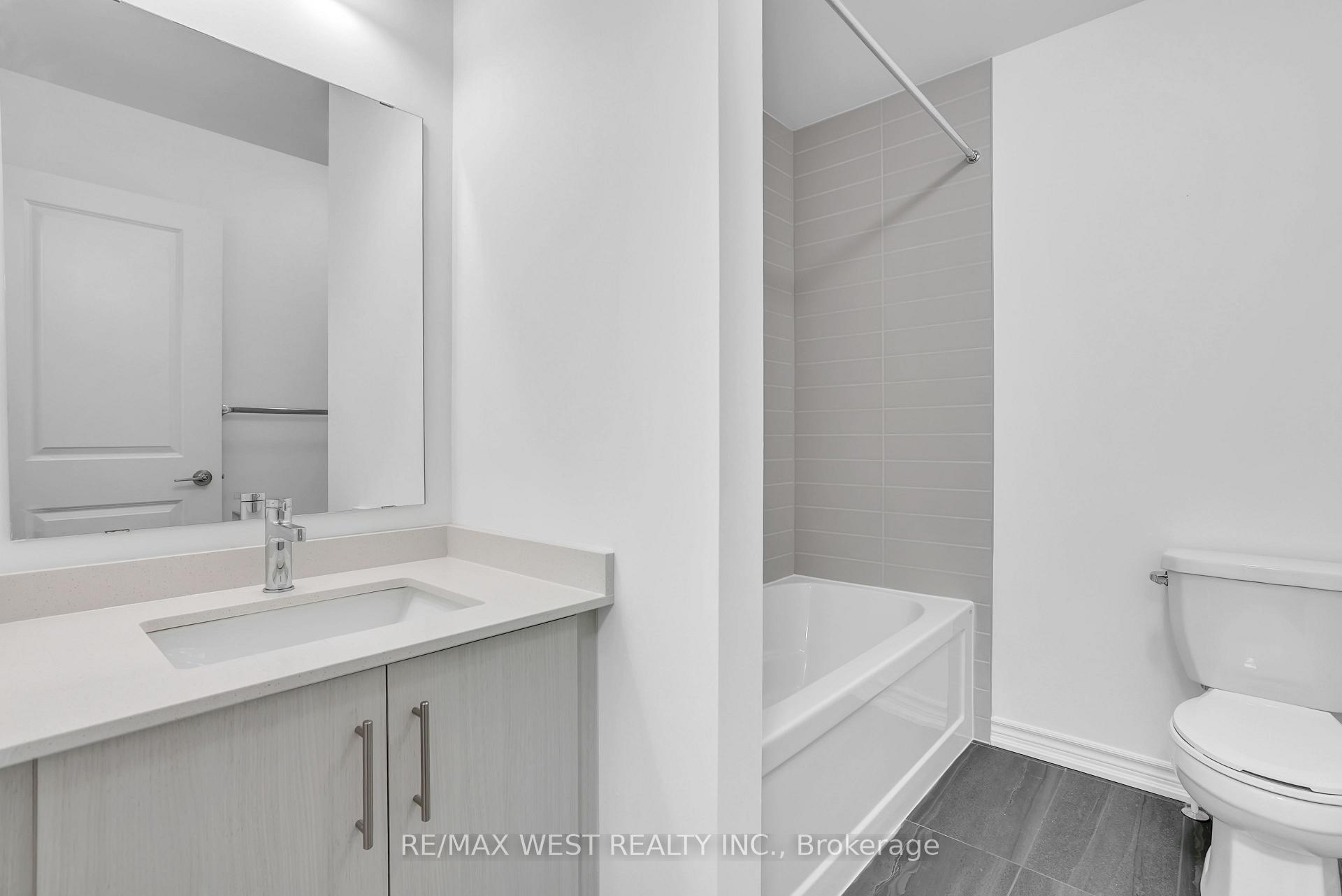 Photo 10 of 22 Phoenix Boulevard, Barrie, Rural Barrie Southeast — HOMEH