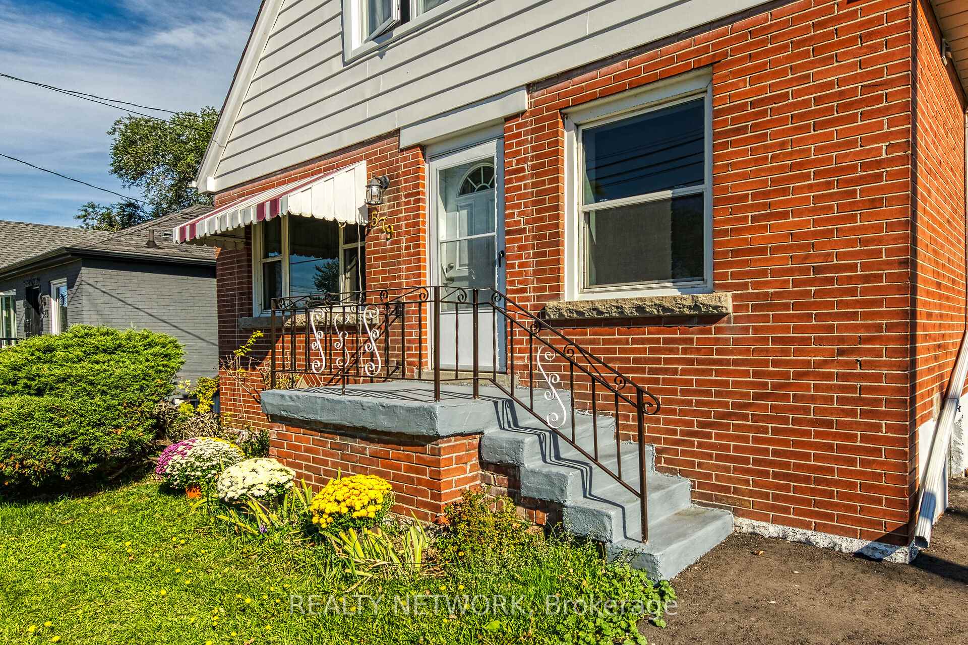 Photo 2 of 579 Upper Sherman Avenue, Hamilton, Raleigh — HOMEH