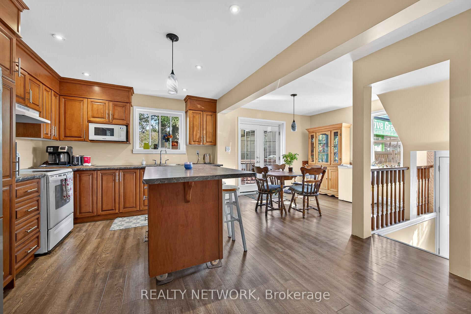 Photo 5 of 579 Upper Sherman Avenue, Hamilton, Raleigh — HOMEH