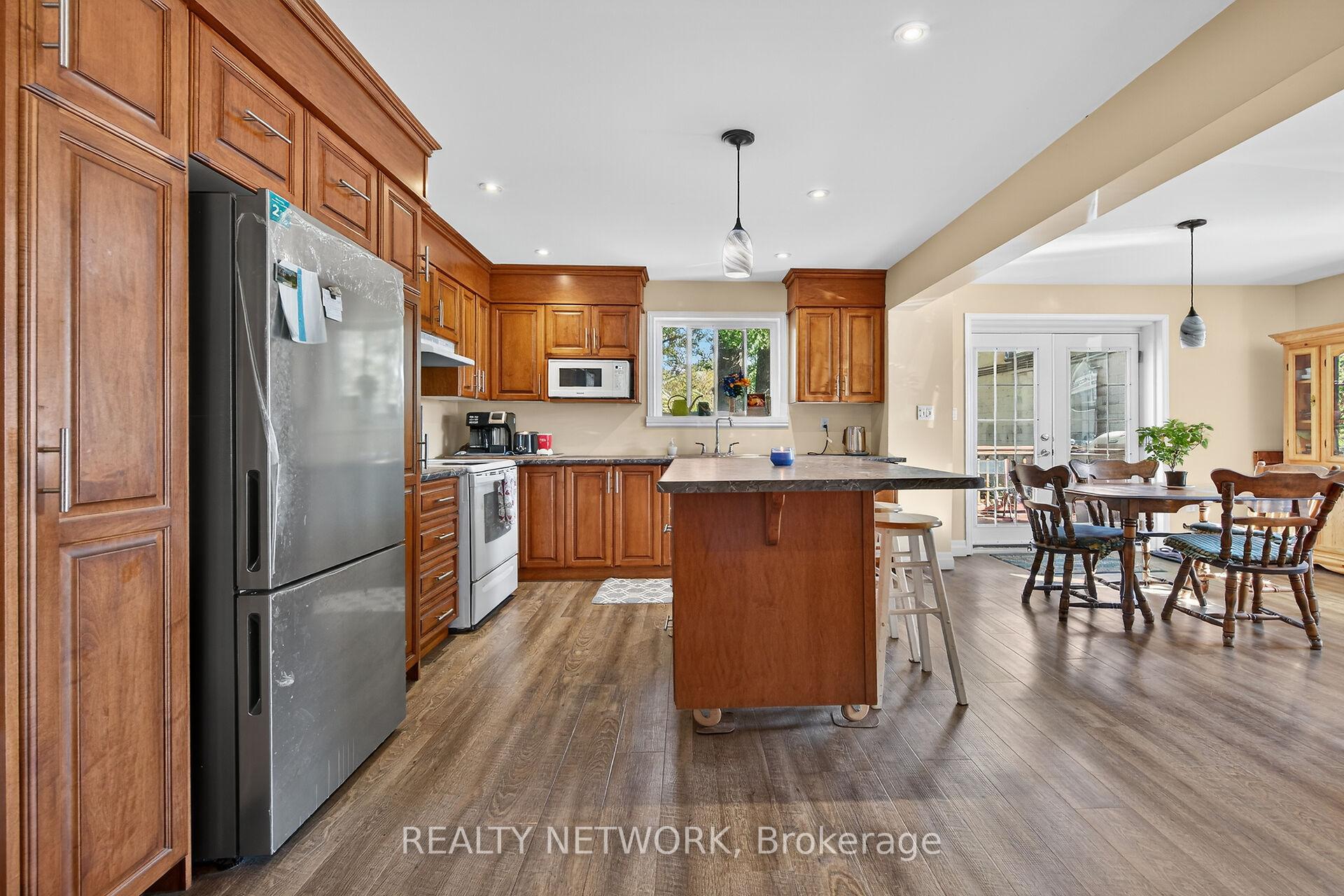 Photo 6 of 579 Upper Sherman Avenue, Hamilton, Raleigh — HOMEH