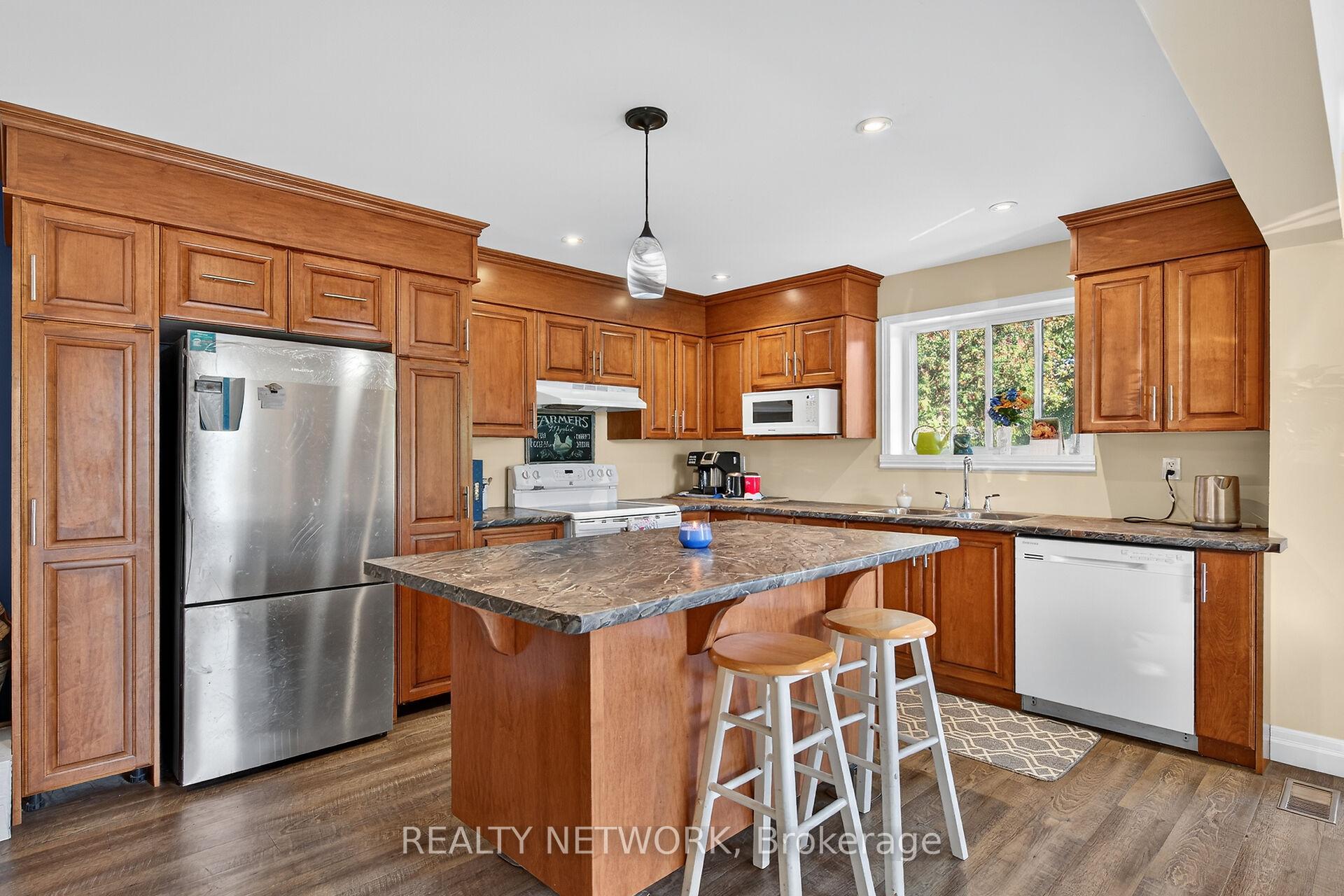 Photo 7 of 579 Upper Sherman Avenue, Hamilton, Raleigh — HOMEH