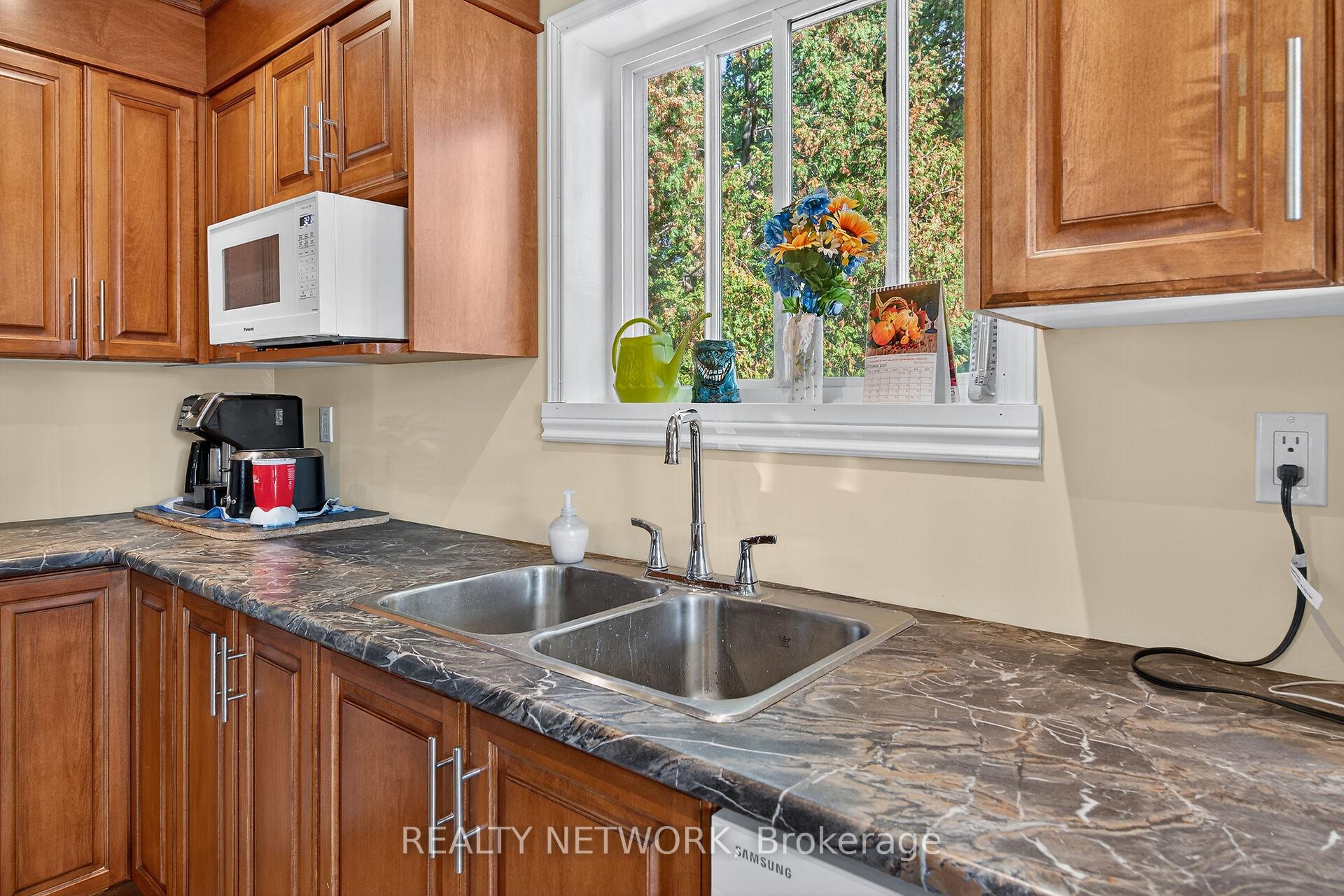 Photo 9 of 579 Upper Sherman Avenue, Hamilton, Raleigh — HOMEH
