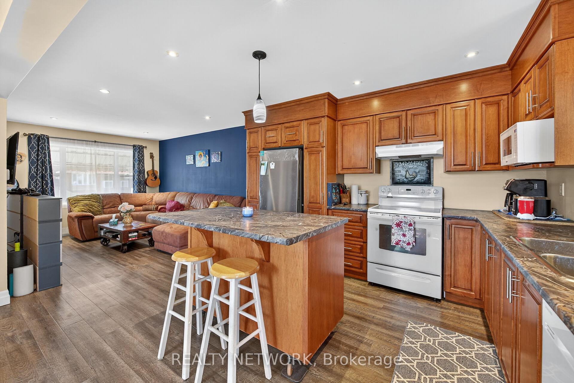 Photo 10 of 579 Upper Sherman Avenue, Hamilton, Raleigh — HOMEH