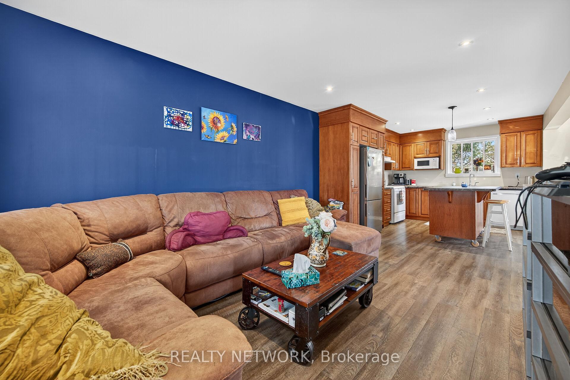 Photo 17 of 579 Upper Sherman Avenue, Hamilton, Raleigh — HOMEH