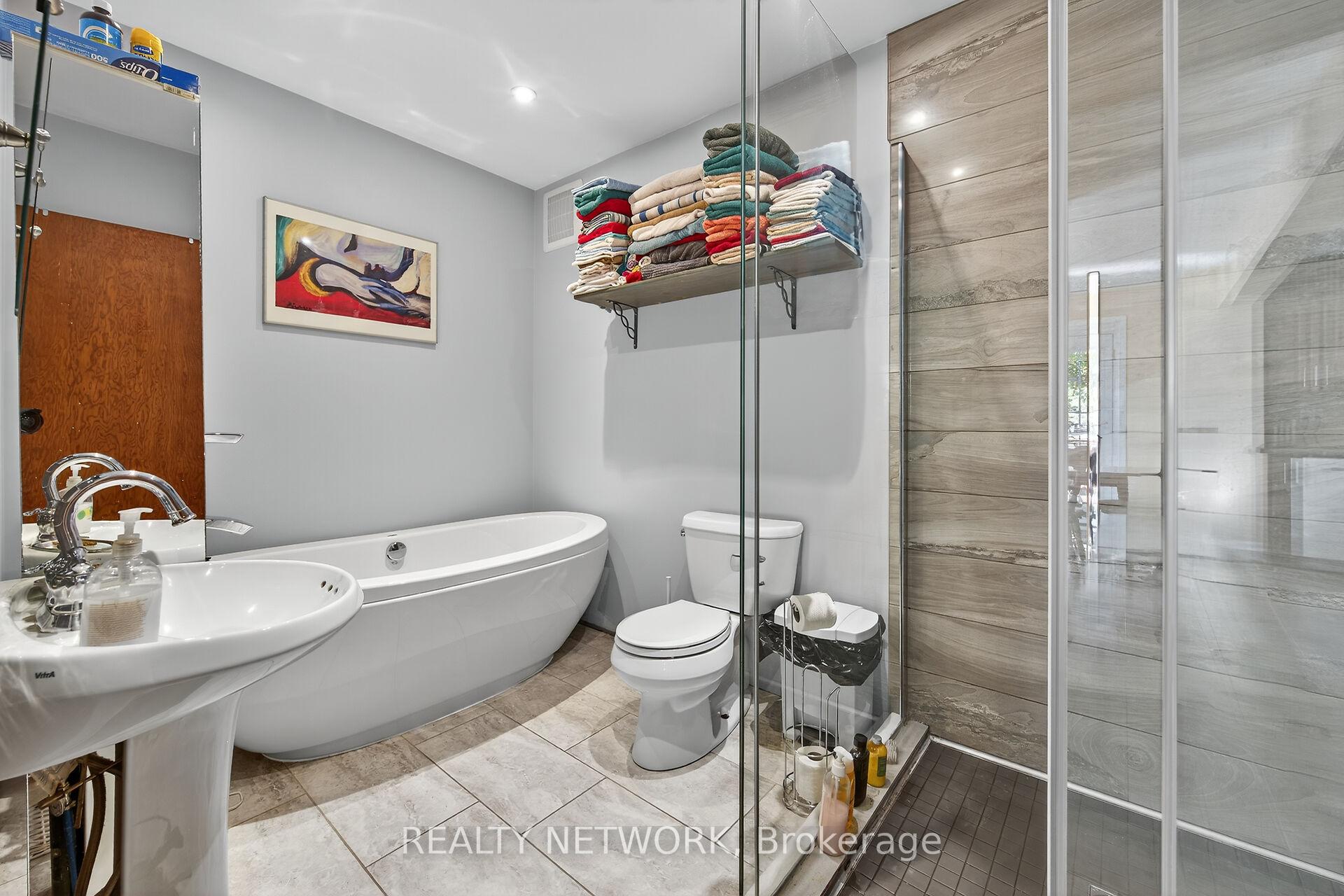 Photo 19 of 579 Upper Sherman Avenue, Hamilton, Raleigh — HOMEH