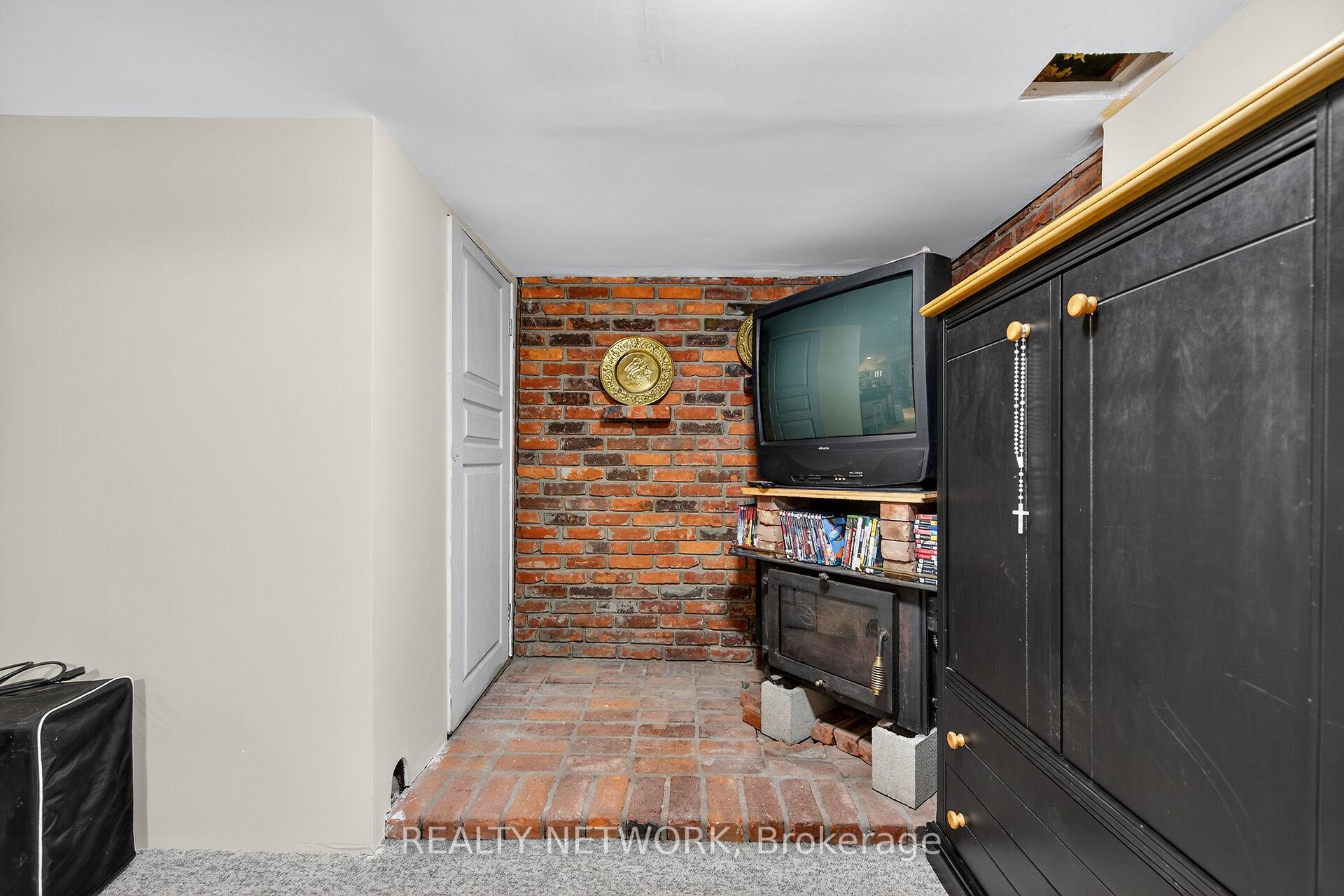 Photo 29 of 579 Upper Sherman Avenue, Hamilton, Raleigh — HOMEH