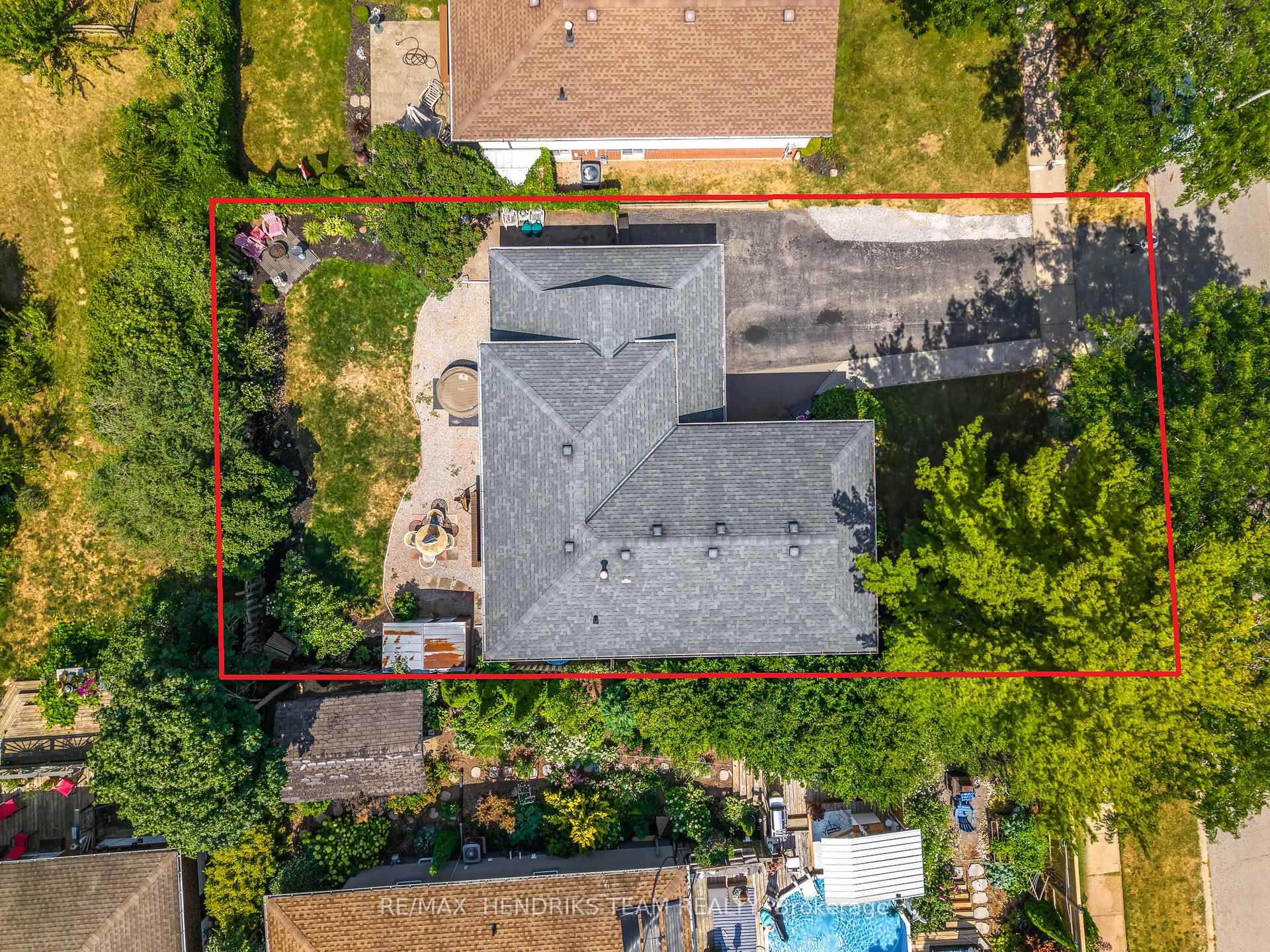 Photo 3 of 5 Whittaker Avenue, Grimsby, Grimsby Beach — HOMEH