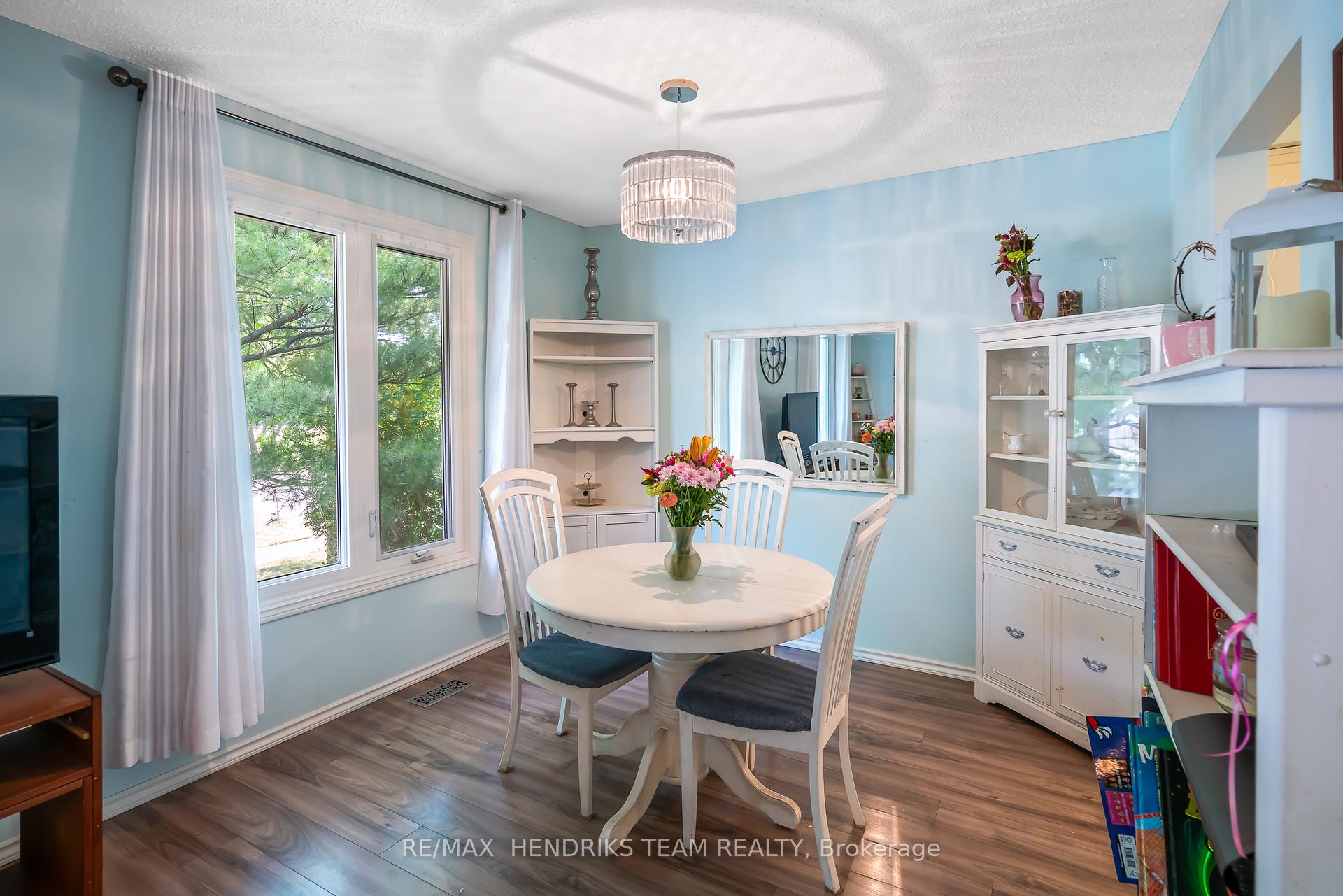 Photo 9 of 5 Whittaker Avenue, Grimsby, Grimsby Beach — HOMEH