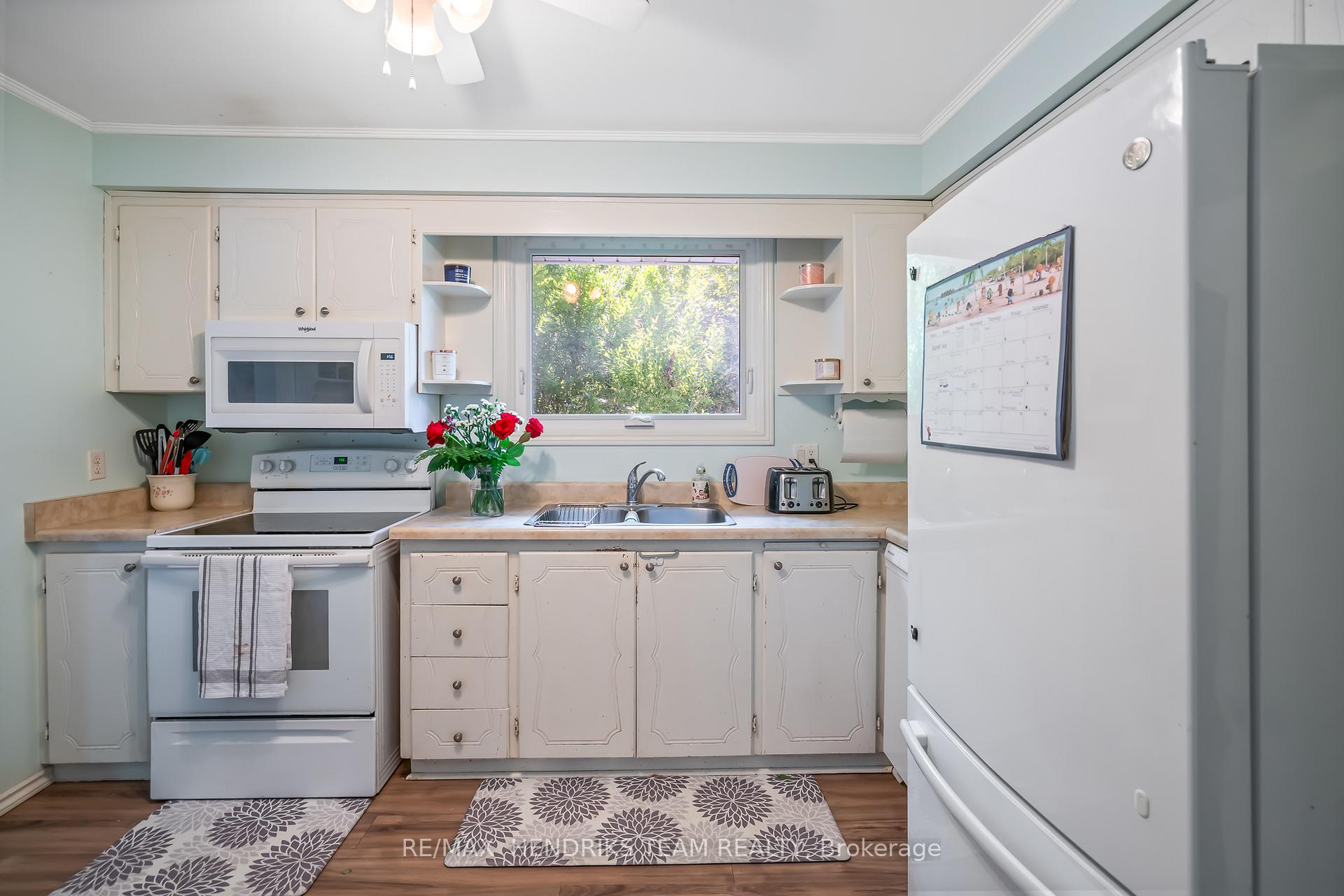 Photo 11 of 5 Whittaker Avenue, Grimsby, Grimsby Beach — HOMEH