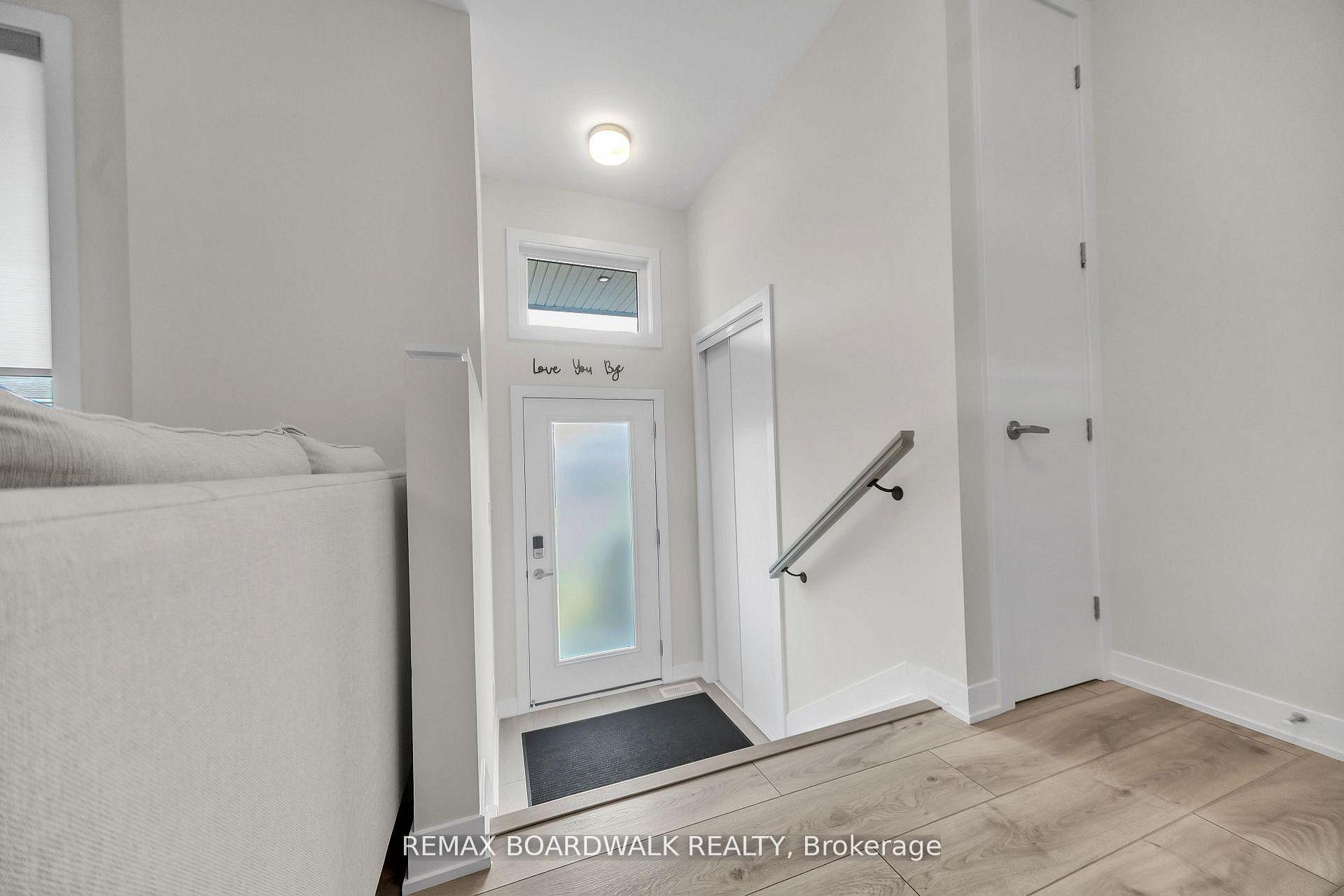 Photo 5 of 189 Beebalm Crescent, Ottawa, Barrhaven - Half Moon Bay — HOMEH