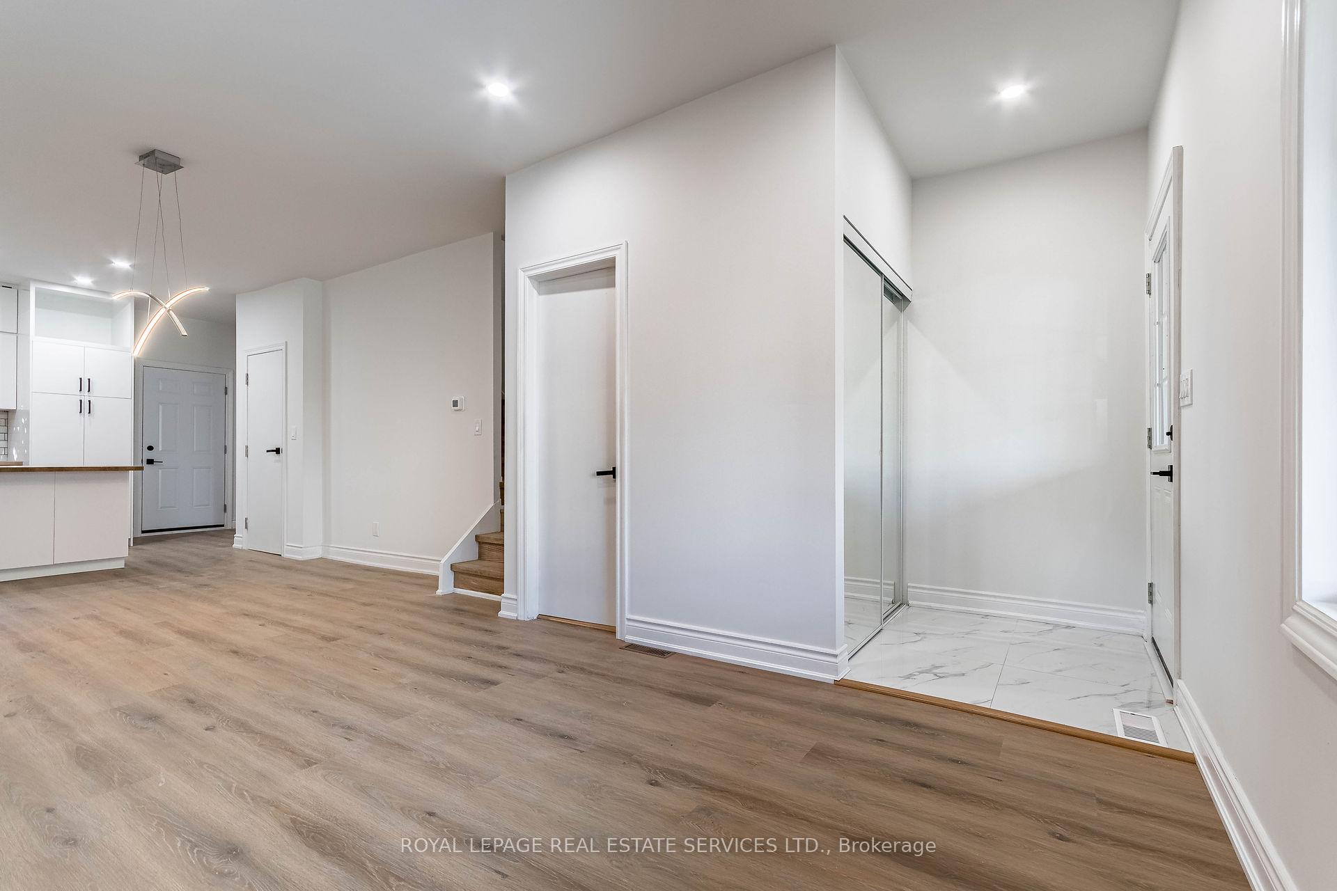 Photo 3 of Unit Upper, 286 Cumberland Avenue, Hamilton, Blakeley — HOMEH