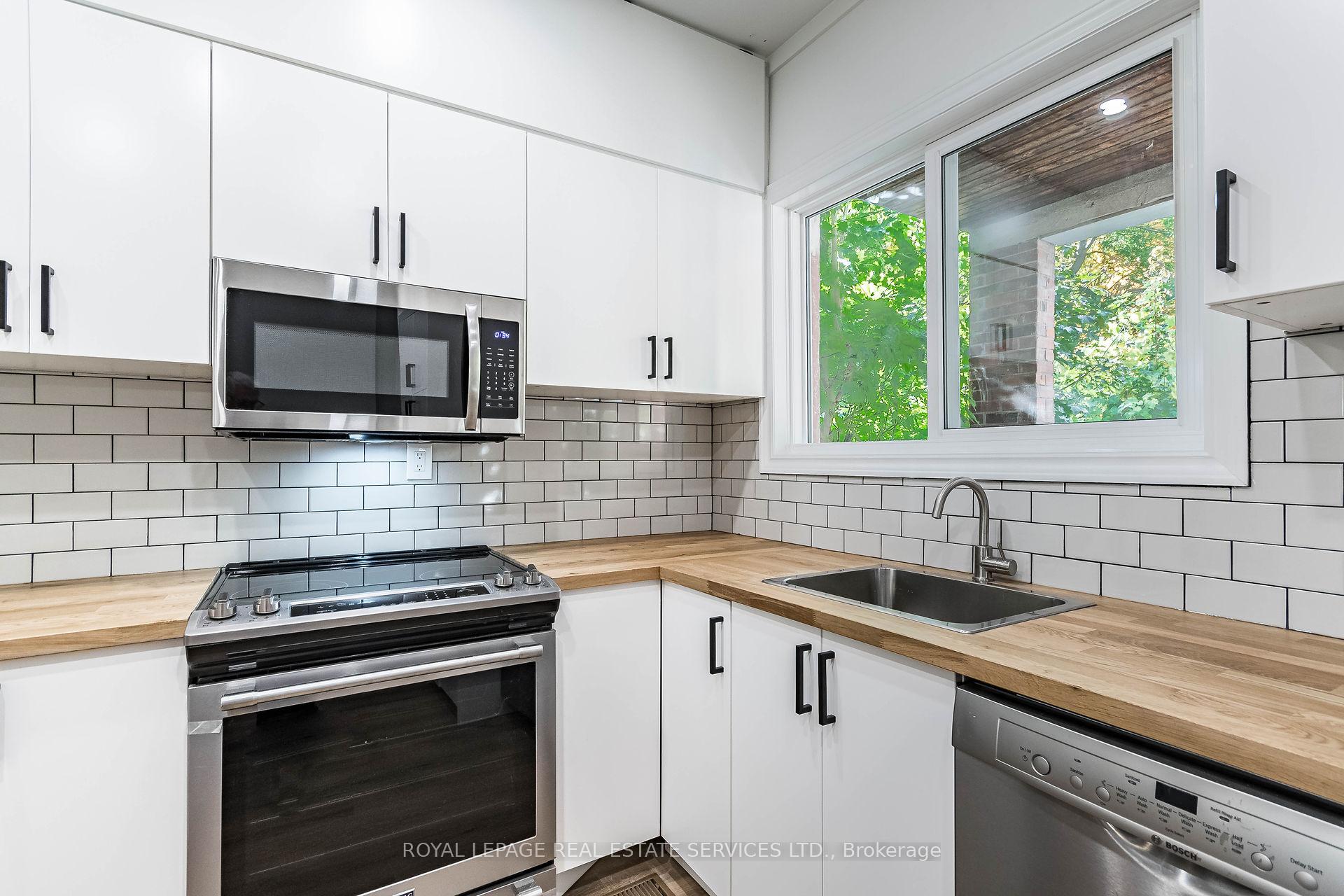 Photo 6 of Unit Upper, 286 Cumberland Avenue, Hamilton, Blakeley — HOMEH