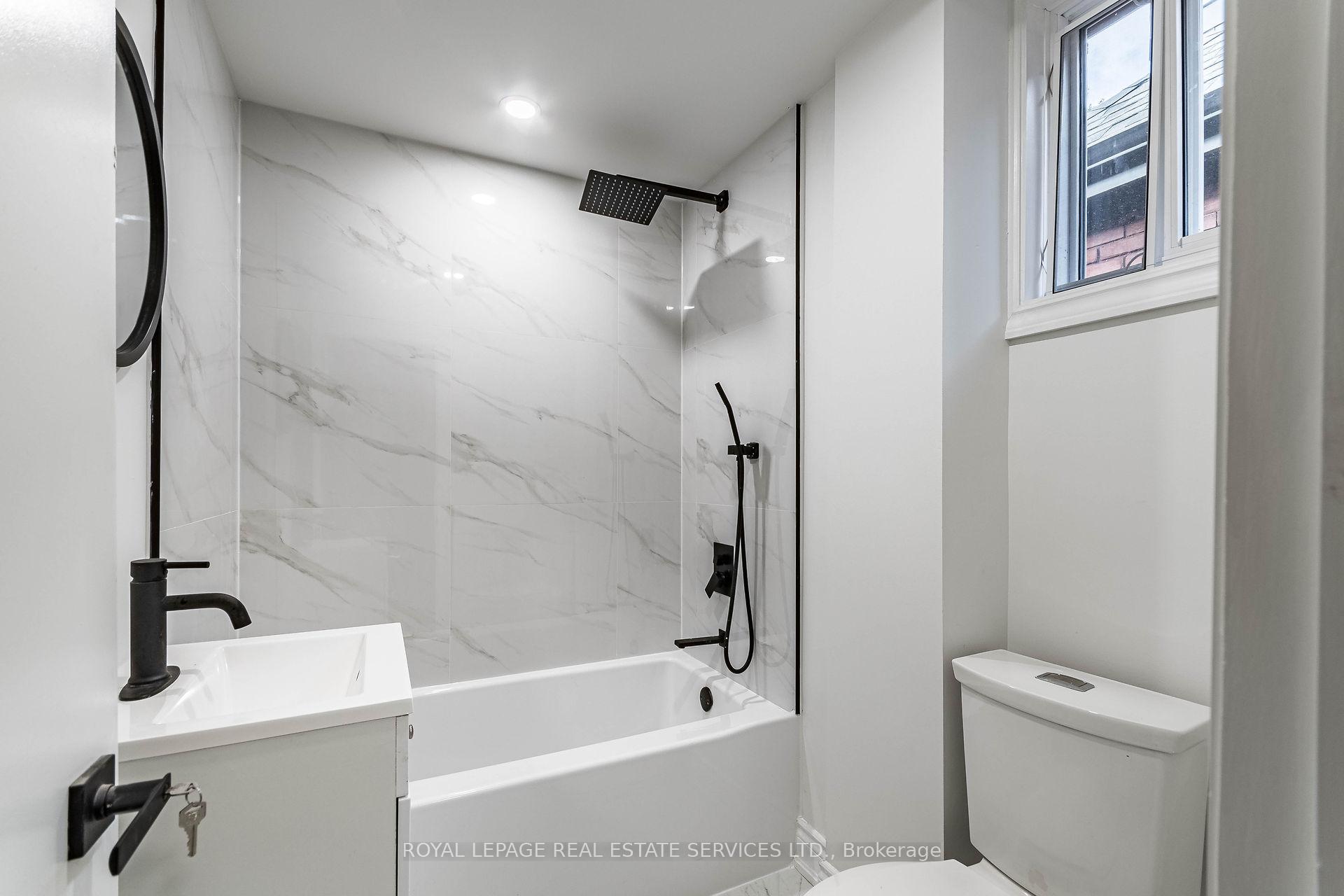 Photo 11 of Unit Upper, 286 Cumberland Avenue, Hamilton, Blakeley — HOMEH