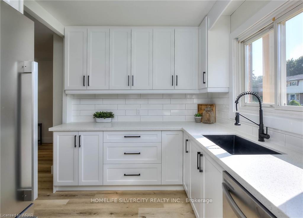 Photo 14 of Unit 5, 144 Jansen Avenue, Kitchener — HOMEH