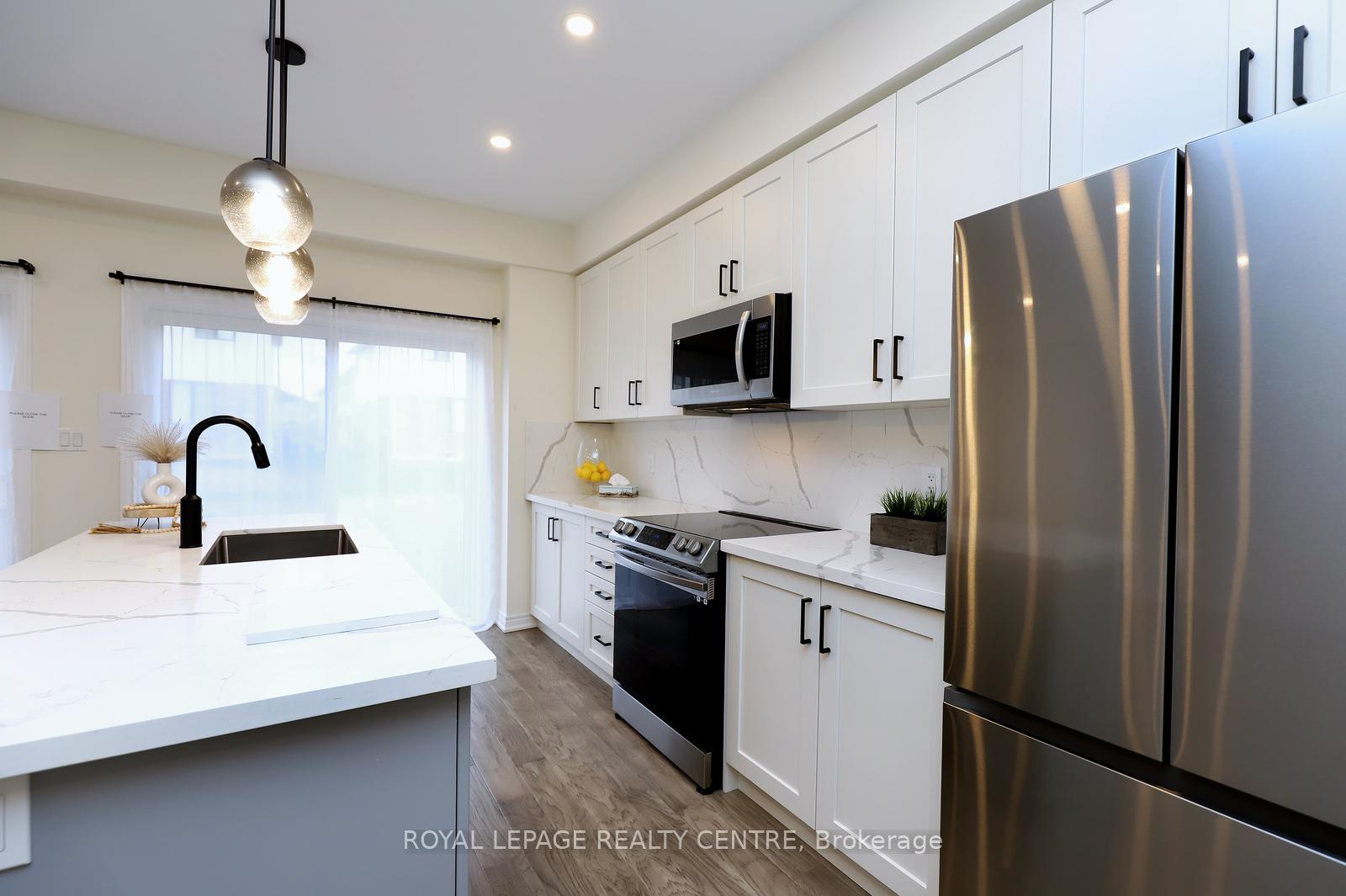 Photo 10 of 64 Genoa Drive, Hamilton, Ryckmans — HOMEH