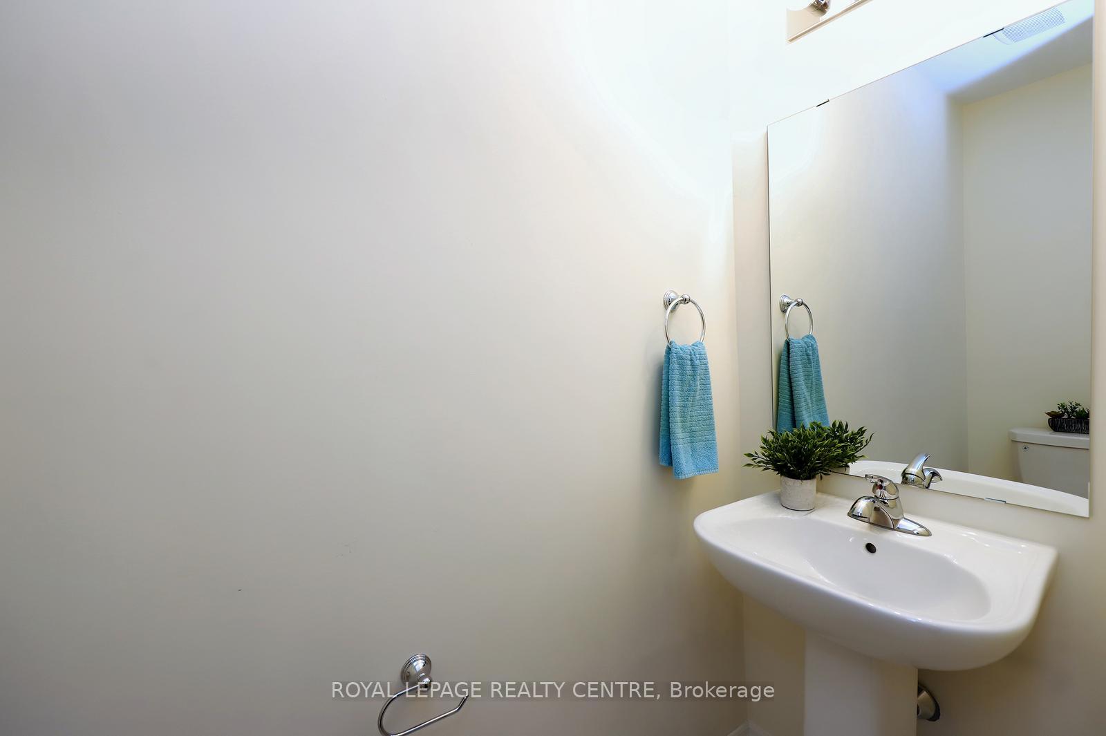 Photo 18 of 64 Genoa Drive, Hamilton, Ryckmans — HOMEH