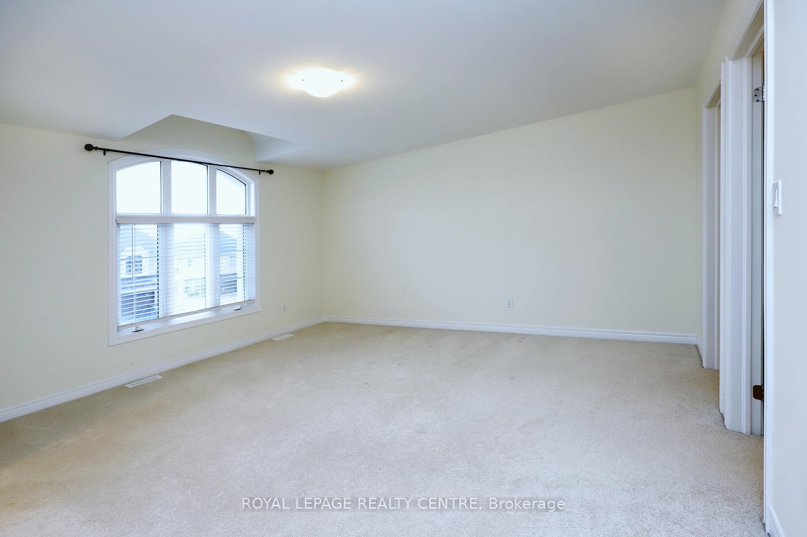 Photo 16 of 64 Genoa Drive, Hamilton, Ryckmans — HOMEH