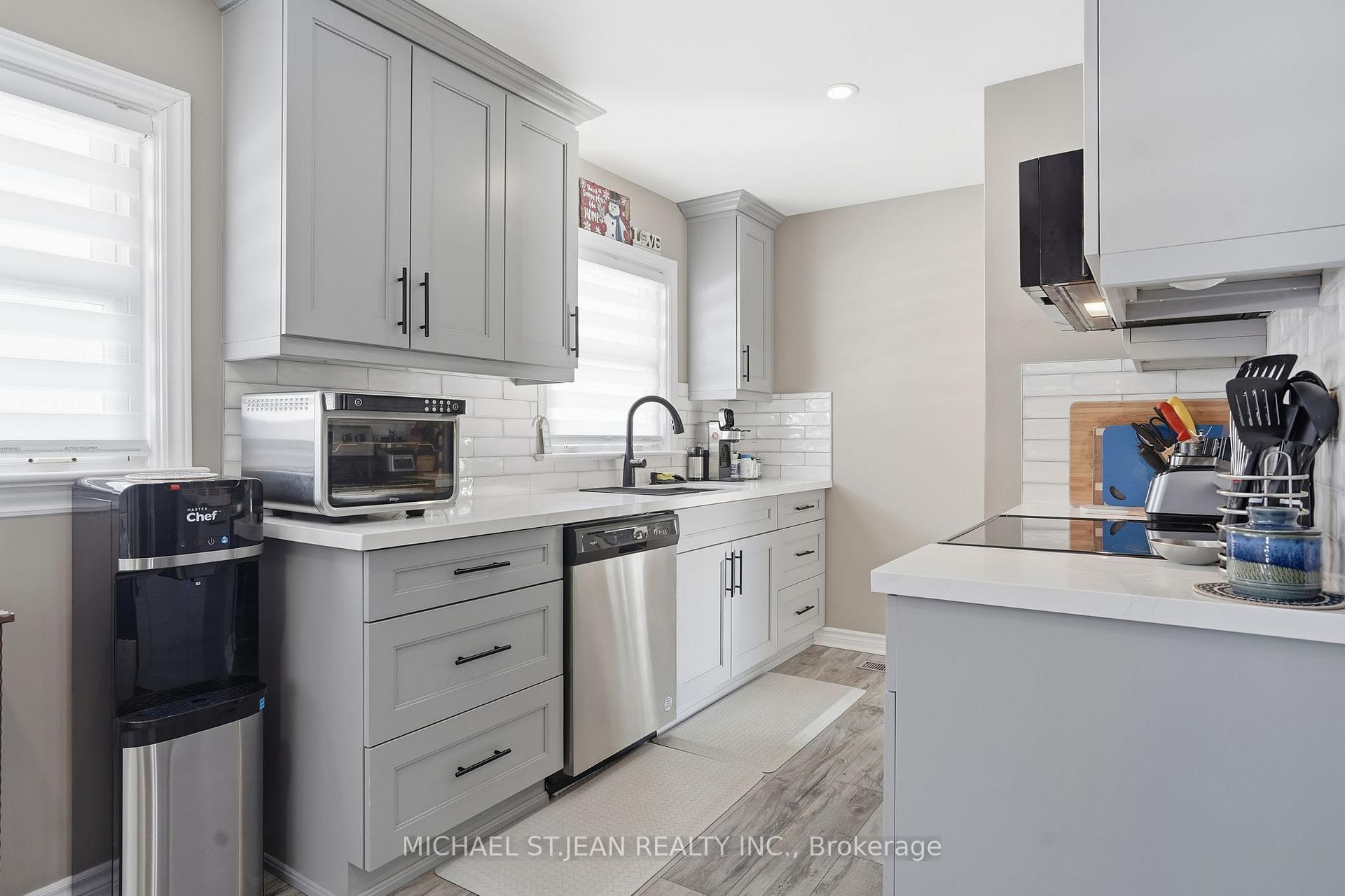 Photo 11 of 99 Forks Road, Welland, Dain City — HOMEH