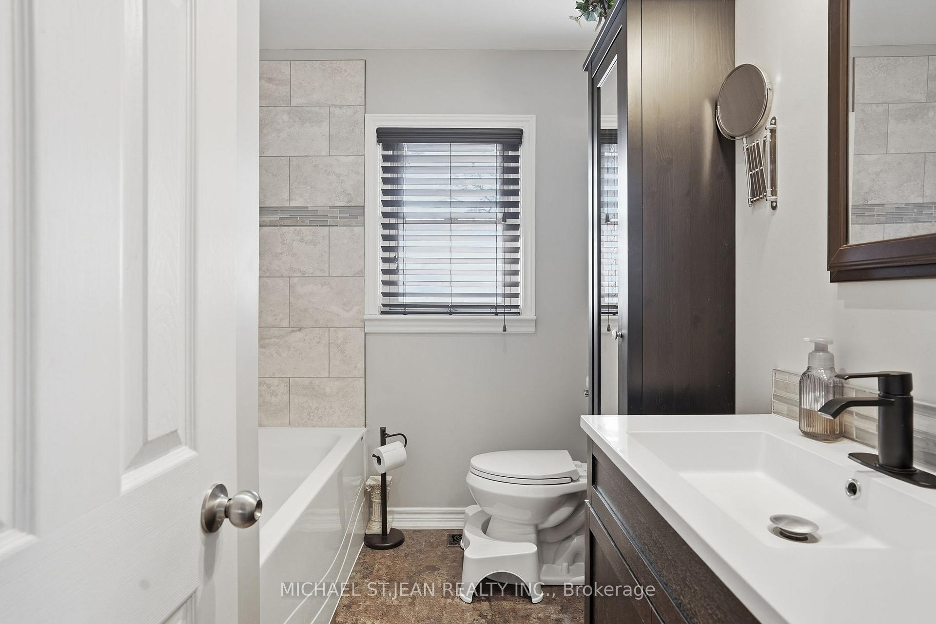 Photo 13 of 99 Forks Road, Welland, Dain City — HOMEH