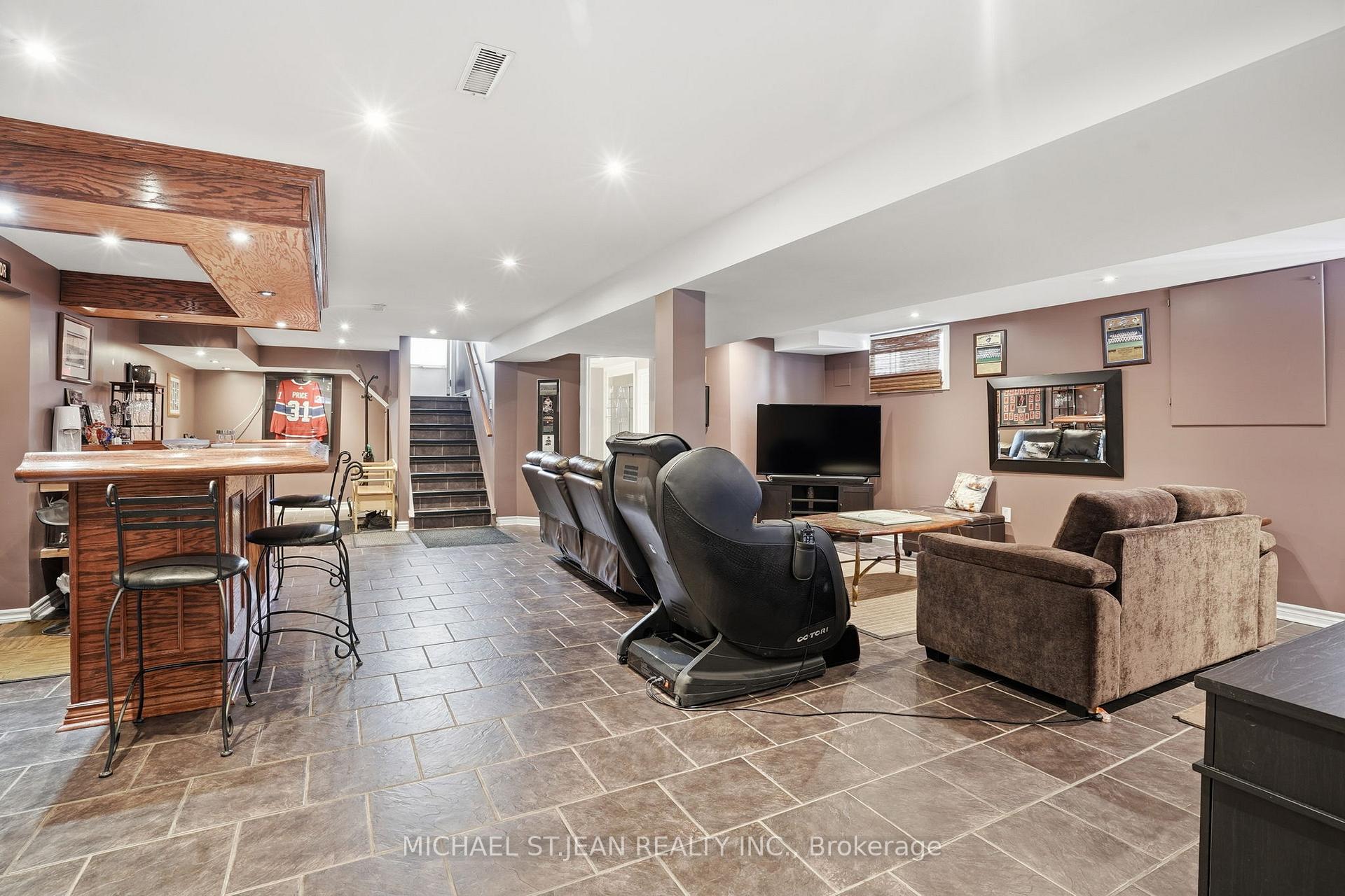 Photo 26 of 99 Forks Road, Welland, Dain City — HOMEH