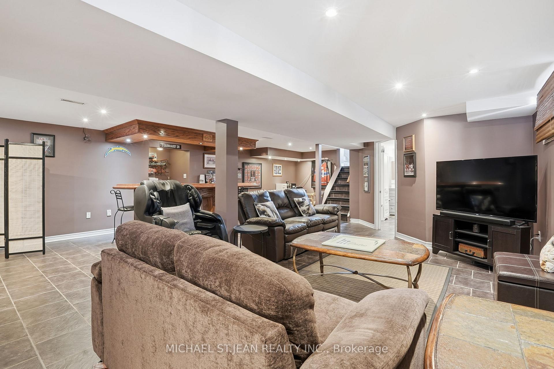Photo 29 of 99 Forks Road, Welland, Dain City — HOMEH