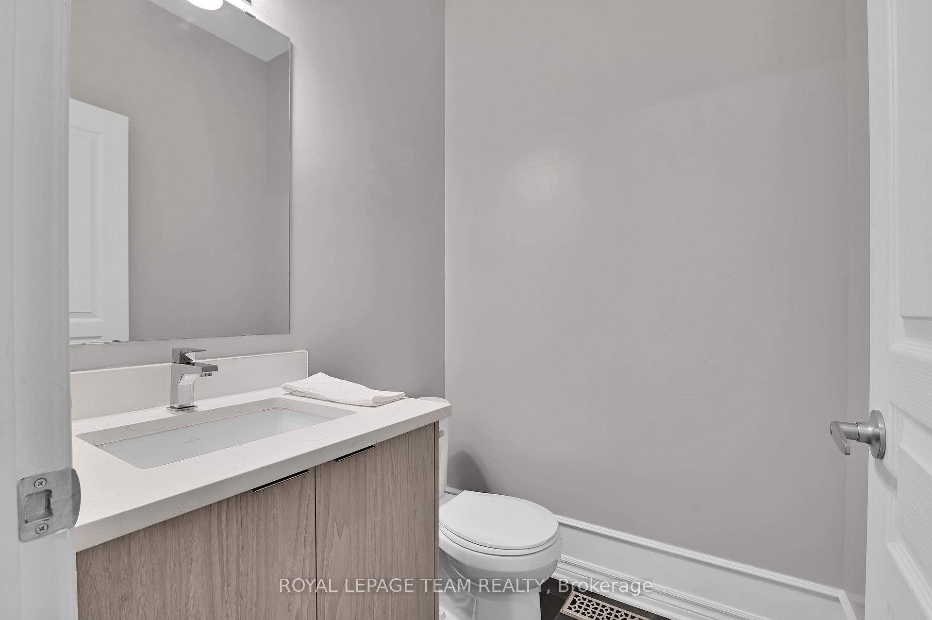 Photo 2 of 743 Brian Good Avenue, Ottawa, Riverside South/Gloucester Glen — HOMEH
