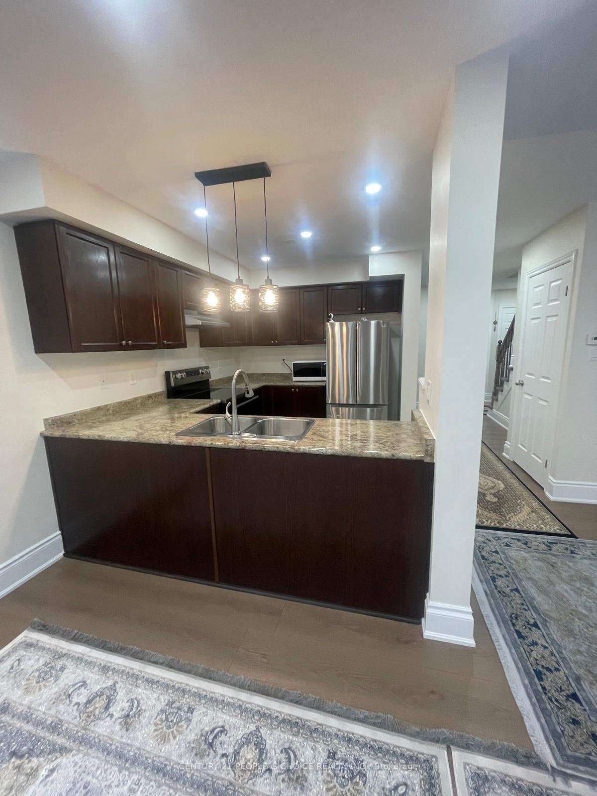 Photo 5 of 58 Renfrew Street, Kitchener — HOMEH